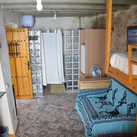 El Chaparral Apartment *